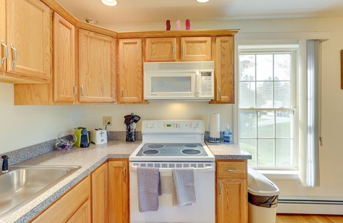 Chester Center Apartment | Charming Chester Apartment: Steps to Main Street!
