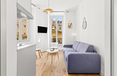 Carabacel Apartment | Charming City Center Studio 302