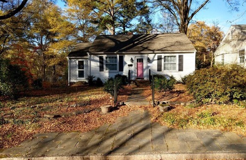 Durham House | Charming Classic Cottage 2Br