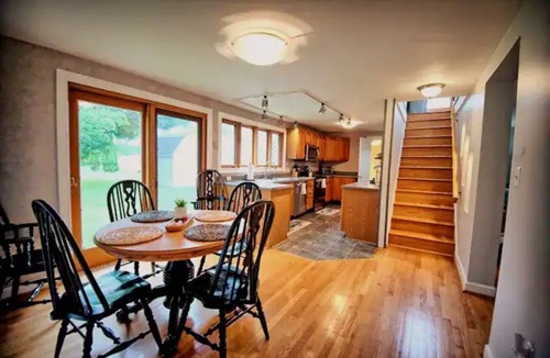 Stevensville House | Charming Coastal/Country Home w/3 Acres & Sauna!
