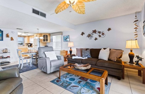 Avon By The Sea Condo | Charming Cocoa Beach Condo w/Private Balcony, Heated Pool, Putting Green, & BBQ Grill! ☀️🌴