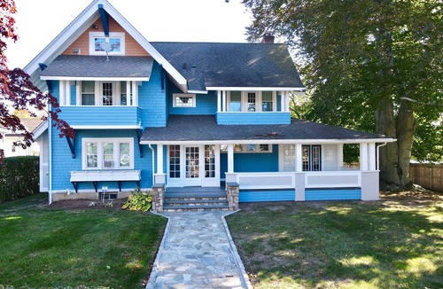 Bridgeport House | Charming Colonial for Events! – Perfect for Family Reunions and Group Getaways!