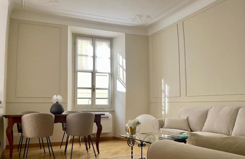 Como City Centre Apartment | CHARMING COMO - Apartment downtown in the pedestrian area with 2 double bedrooms and 2 complete bathrooms a spacious living room and full equipped kitchen