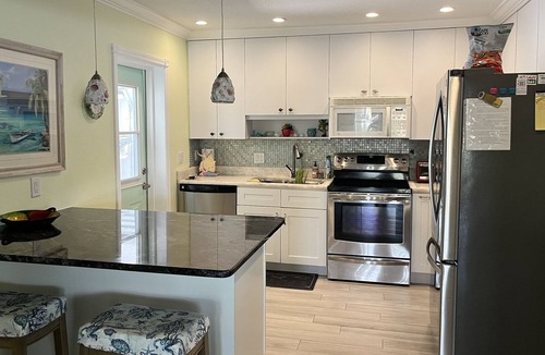 Little Torch Key House | Charming Conch Cottage on deep water canal in Little Torch Key