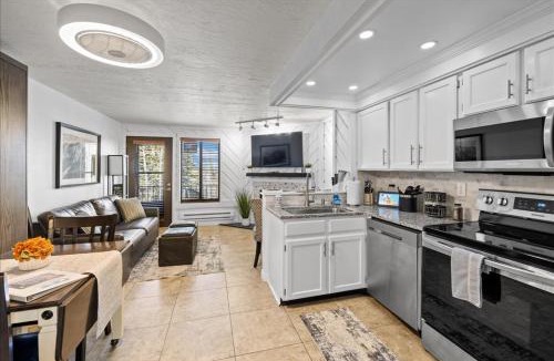 Brian Head Apartment | Charming Condo near Navajo Lift