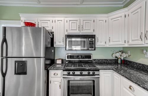 Waterbury House | Charming Connecticut Retreat Near Museums & Hiking