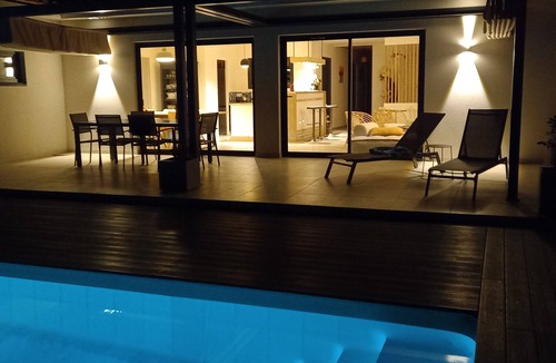 Le Beausset Villa | Charming contemporary villa with large swimming pool