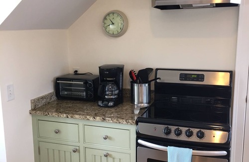 Nantucket Town Cottage | Charming Convenient & Affordable 5-Star In-Town Rental Cottage-SORRY NO PETS