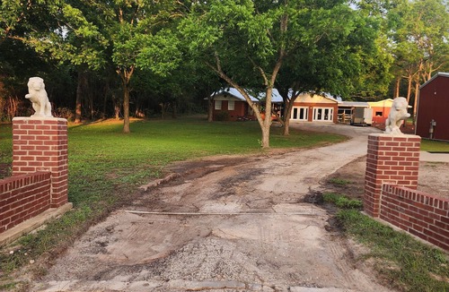 Bainbridge House | Charming, convenient, & affordable house near Flint. Sleeps 12 comfortably!