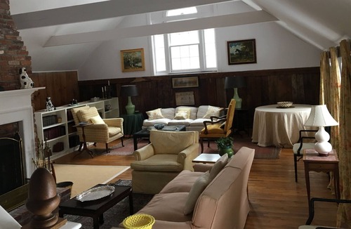 Roxbury House | Charming Converted Barn