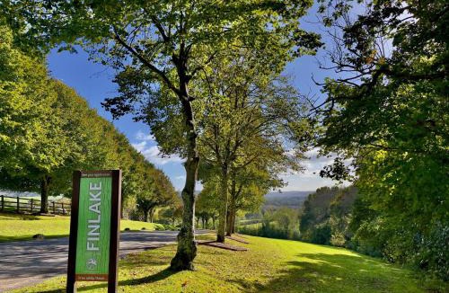 Liverton Villa | Charming Copse Corner Lodge - Spa Resort - Devon