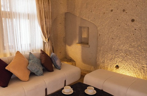 Uchisar Apartment | Charming Corner Cave Suite 103