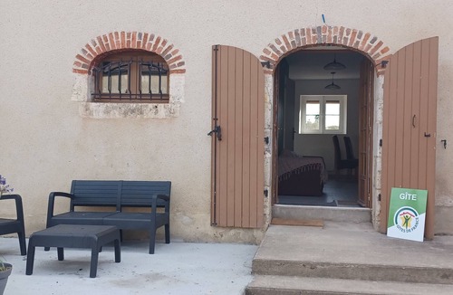 Beaulieu-sur-Loire Cottage | Charming Cottage in Beaulieu-sur-Loire: Ideal Family/Friends Getaway, Near Historic Sites and Vineyards