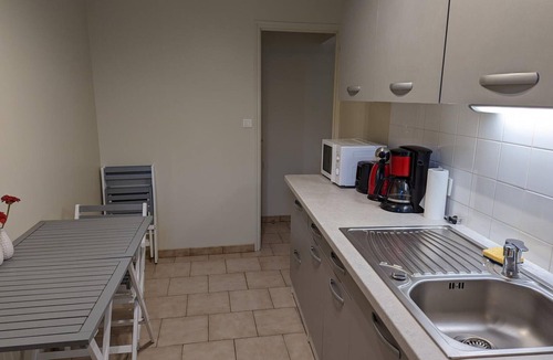 Salles-Lavalette Cottage | Charming cottage in Charente with garden, pets allowed