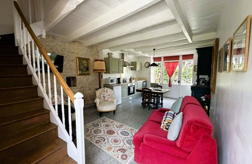 Val-de-Bonnieure Cottage | Charming Cottage with exclusive use of the Jacuzzi upon request