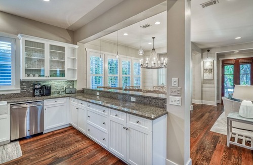 Cottage District House | Charming Cottage in WaterColor, Beach Club Access, Bikes. Open Layout, Steps to Seaside. Book Now!