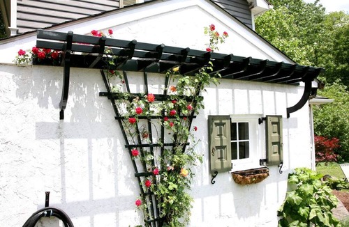 Phoenixville Cottage | Charming Cottage Getaway with an Indoor Fireplace in Chester Springs, Pennsylvania