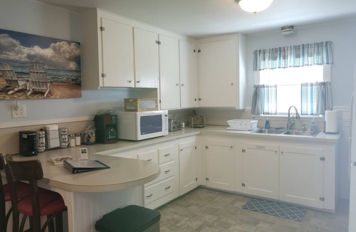 North Kingstown Cottage | Charming cottage with short drive to the beach or the city!