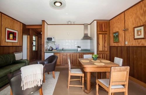 Punakaiki House | Charming Cottage Accommodation with Panoramic Sea View on West Coast, New Zealand