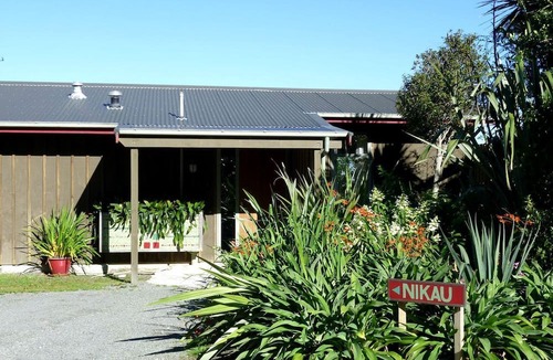 Punakaiki House | Charming Cottage Accommodation with Panoramic Sea View on West Coast, New Zealand
