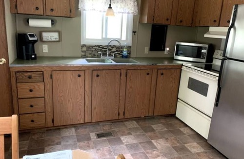 Tomahawk Cottage | Charming Cottage by Lake Nokomis