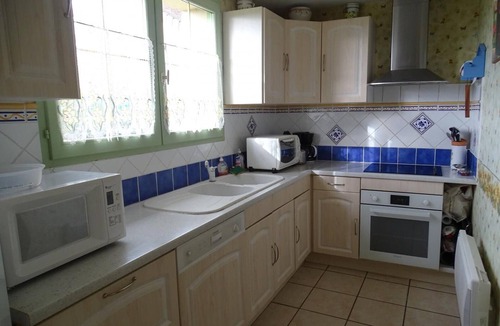 Conge-sur-Orne Cottage | Charming Cottage with Garden, Bikes & Fireplace Near Le Mans
