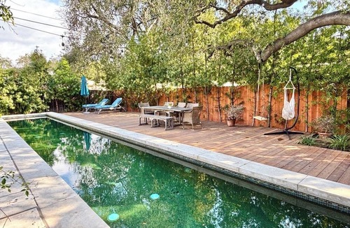 Bungalow Heaven Cottage | Charming Cottage in Bungalow Heaven Pasadena Minutes to Rosebowl