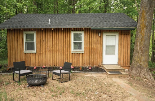 Rhinelander Cottage | Charming cottage In The Heart of Sugar Camp on Bass Lake - No Cleaning Fee!