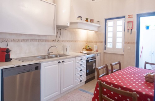 Obidos House | Charming cottage inside Óbidos castle