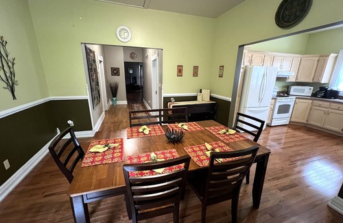 Manhattan Cottage | Charming Cottage-Modern Amenities-Quiet Downtown Neighborhood