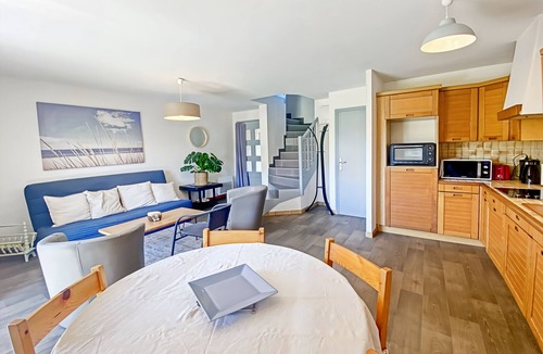 Larmor-Plage House | *Charming Cottage Near Beaches, Shops, and Nature – Larmor-Plage*