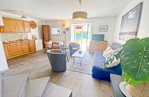 Larmor-Plage House | *Charming Cottage Near Beaches, Shops, and Nature – Larmor-Plage*