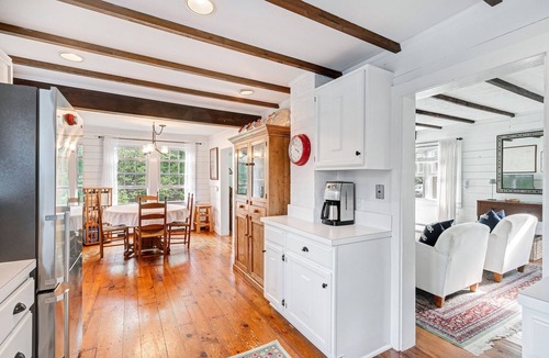 East Hampton North Cottage | CHARMING COTTAGE NEAR OCEAN BEACHES, FARM STAND, TRAIN & VILLAGE - RR#: 24-872