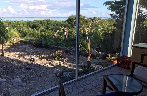 Bottle Creek Cottage | Charming Cottage overlooking Beautiful Bottle Creek, NORTH CAICOS