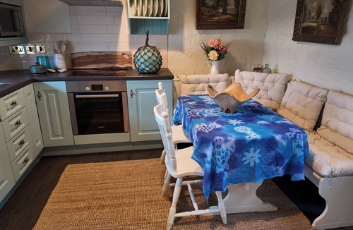 Bunbeg House | Charming Cottage on Bunbeg Harbor in Donegal
