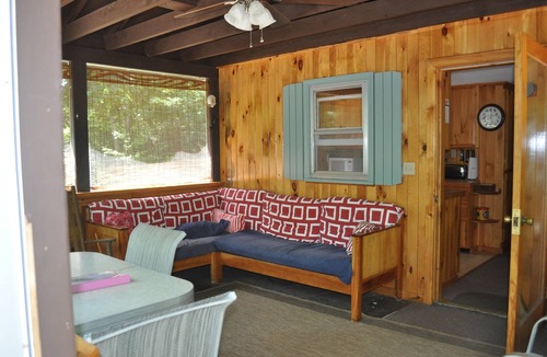 Madison Cottage | Charming Cottage - Private Community With Lake