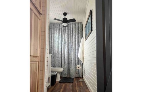 Bastrop Cottage | Charming Cottage: The Dandelion