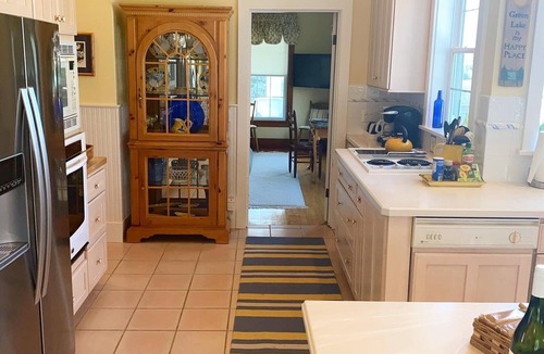 Green Lake Cottage | Charming Cottage Two Blocks from Downtown