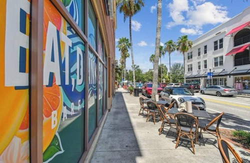 Safety Harbor Cottage | Charming cottage in Safety Harbor Enjoy With family and Friends