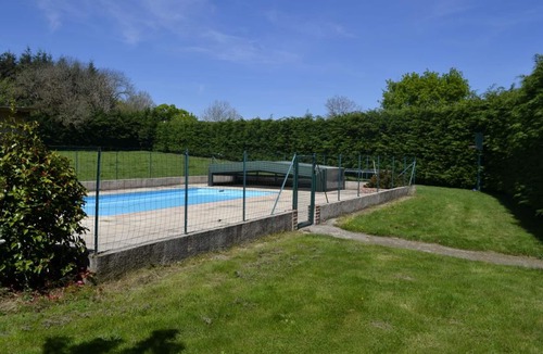 Cressanges Cottage | Charming cottage with pool and garden in Bourbonnais