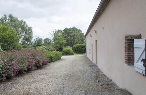 Cressanges Cottage | Charming cottage with pool and garden in Bourbonnais