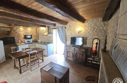 Naussannes Cottage | Charming Cottage with Pool & Private Lake near Scenic Dordogne