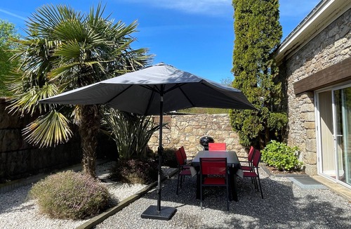 Saint-Molf Cottage | Charming Cottage with Fireplace, Mezzanine, and Garden near Guérande