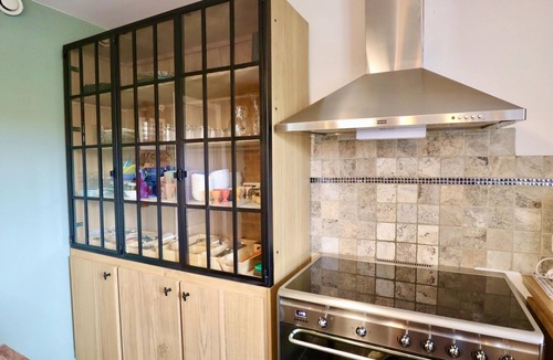Doische House | Charming cottage with a lovely terrace & garden