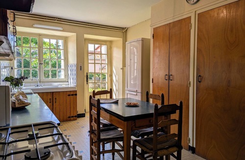 Allegre Cottage | Charming Cottage with Courtyard in Historic Allègre Near Amenities