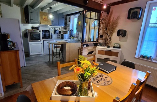 Sigloy Cottage | Charming Cottage with Garden in Loire, Near Châteaux, Pets Welcome