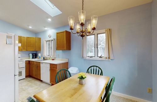Chamberlain Cottage | Charming Cottage with Ocean Views, Wifi, and Washer and Dryer