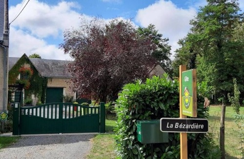 Beaumont-la-Ronce Cottage | Charming countryside house near Tours with garden and bikes