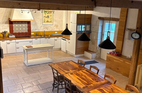 Thesee Villa | Charming countryside cottage 12p 6br&br Pool Zoo