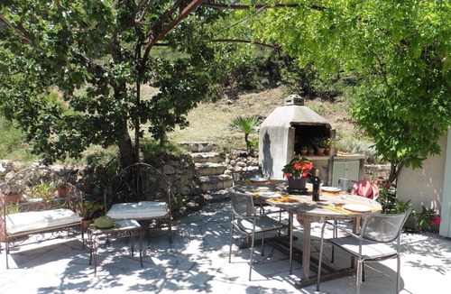 Pierrevert House | Charming country house with garden